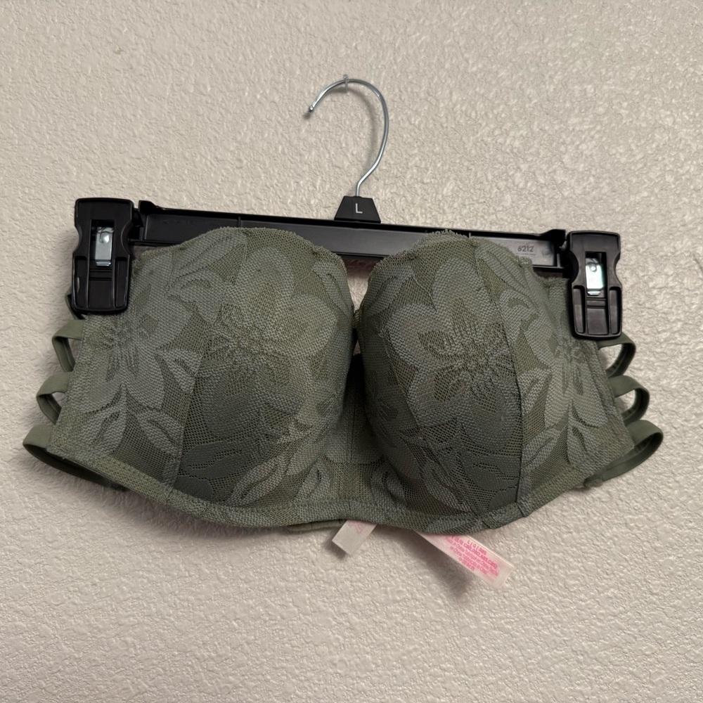 PINK Victoria's Secret Green Floral Lace Bra